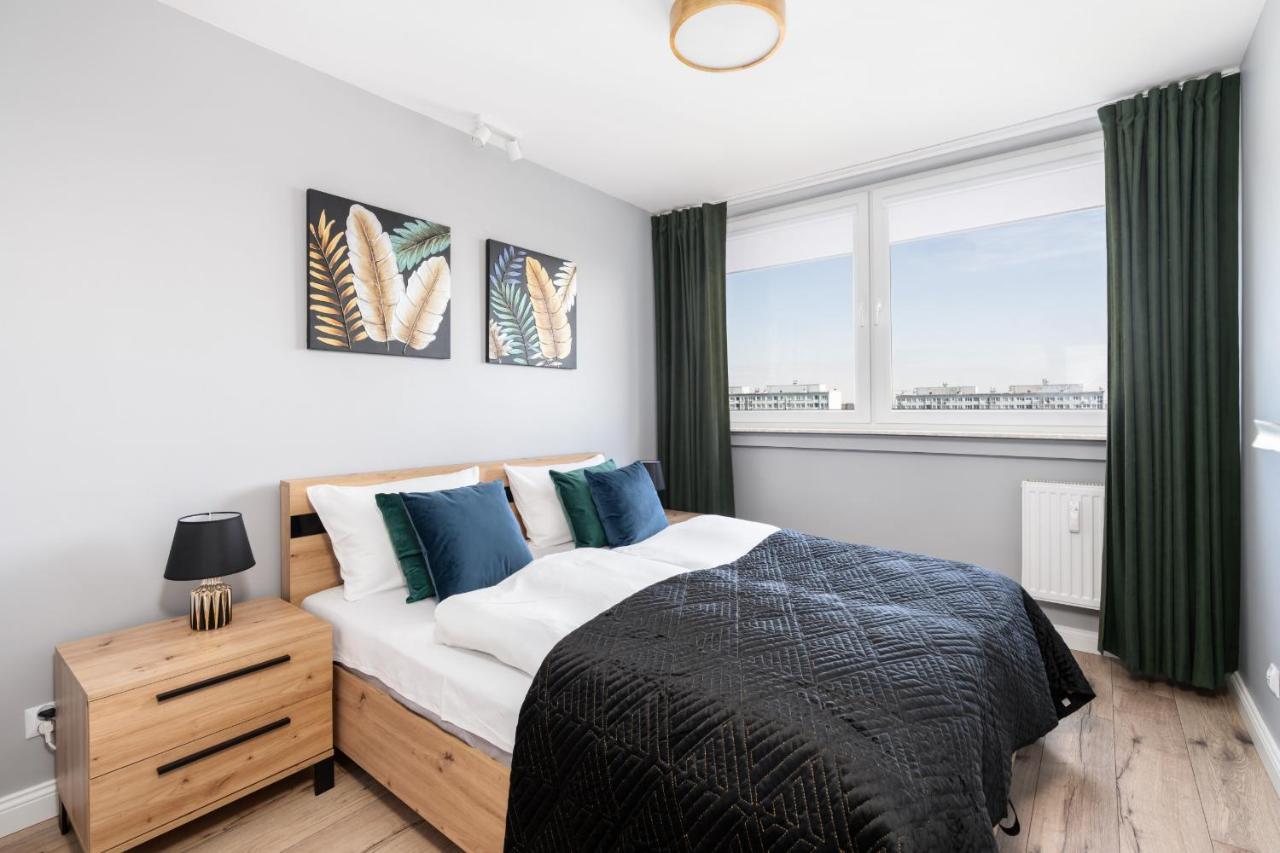 Stylish Apartment Near Wroclavia For 4 Guests By Noclegi Renters Wroclaw Luaran gambar