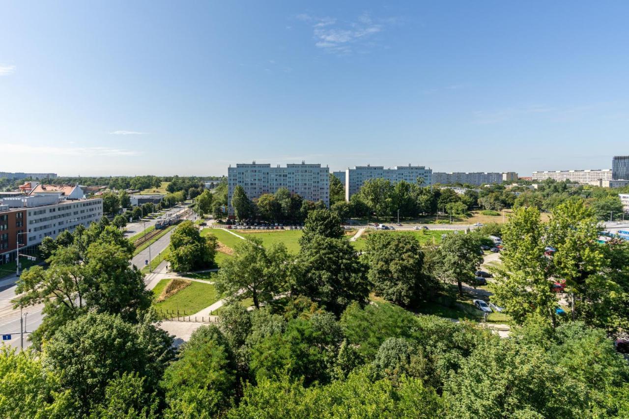 Stylish Apartment Near Wroclavia For 4 Guests By Noclegi Renters Wroclaw Luaran gambar
